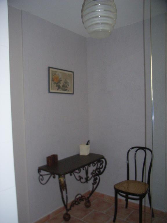 A L'Est D'Uzes Villa Saint-Siffret Rum bild