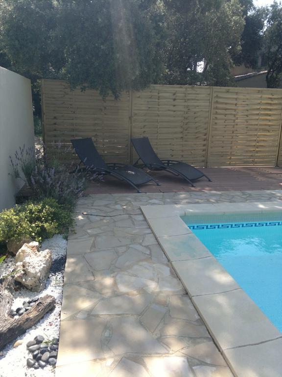A L'Est D'Uzes Villa Saint-Siffret Exteriör bild